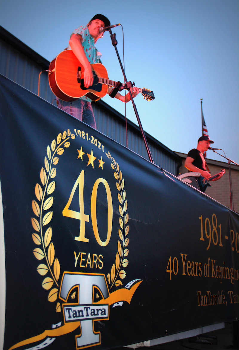 Baldwinsville's R&R Roofing celebrates 40 years in business